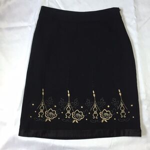 Ann Taylor LOFT Embroidered Pencil Skirt Size 4